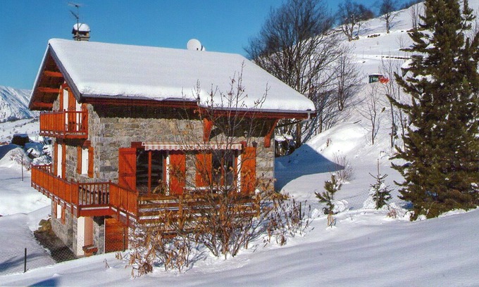 Praranger Chalet De Esquí | Homerez - Chalet a la montaña a 1 km de las pistas para 15 pers. con jacuzzi