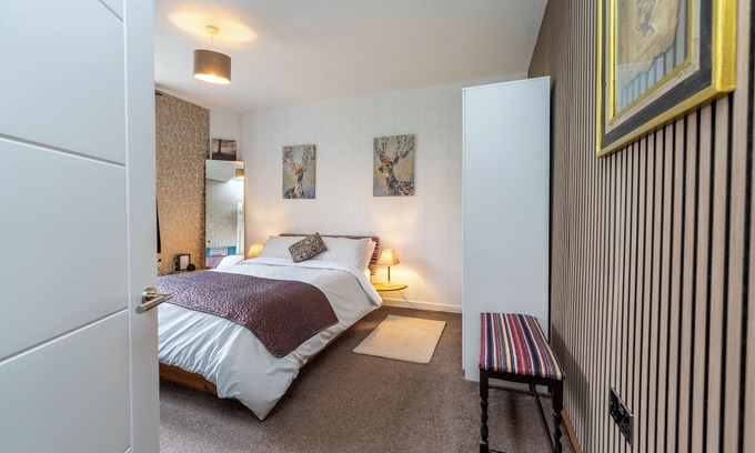 Restalrig Apartamento | Home-from-home; 10 mins from city centre; Free on-street parking; Well-equipped
