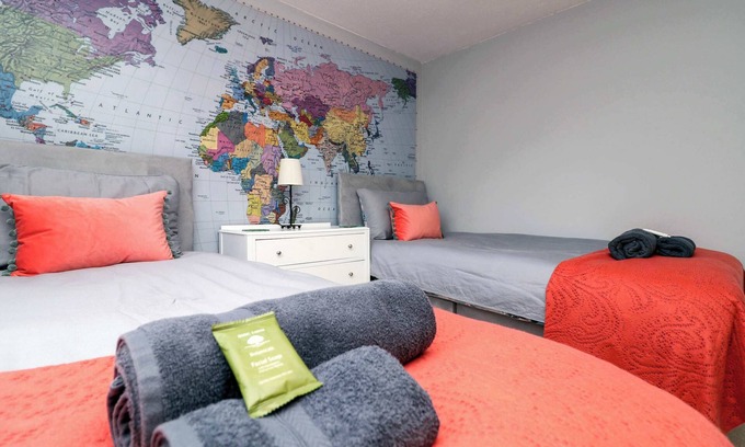 Quedgeley Casa | Perfecto hogar desde casa, capacidad para 6
