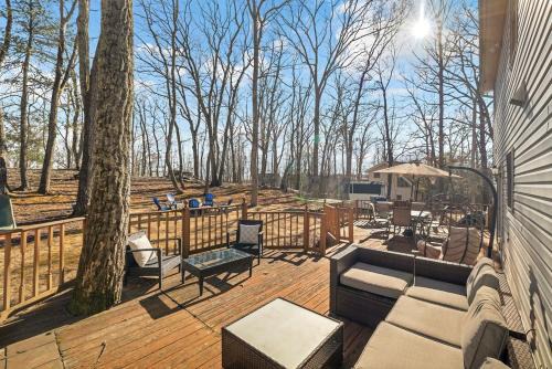 Bushkill Casa | Home in Bushkill Saw Creek Poconos area