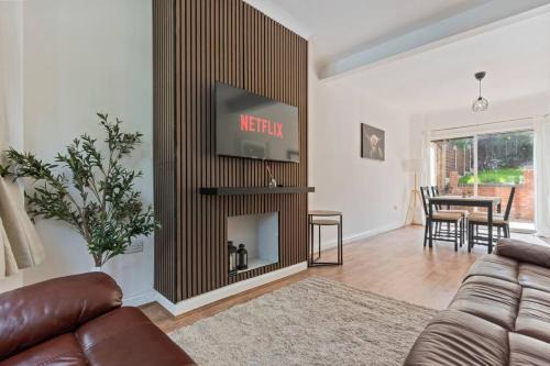 Great Barr Casa | Home in Great Barr by Halo