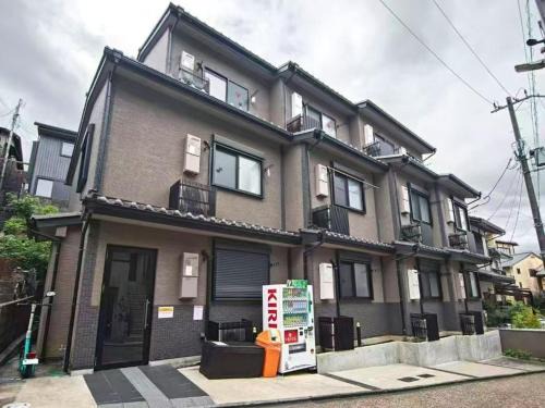 Sannenzaka Ninenzaka Apartamento | Home in Kyoto kiyomizu, city walk 5 minutes Kiyomizu Temple, washmachine, kitchen, TV in room&bathroom