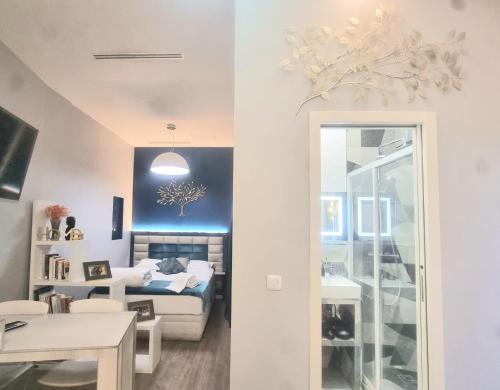 Porte-Dauphine Casa | Home in Paris Eiffel Tower & Champs Elysees