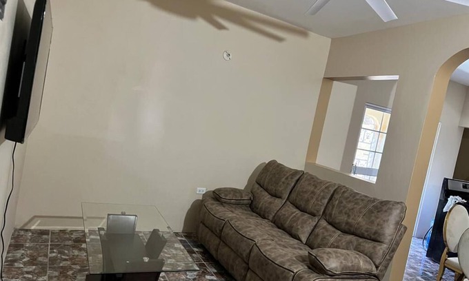 Spanish Town Apartamento | Home in St.Catherine