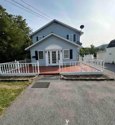 North Lake George Casa | Home in Ticonderoga