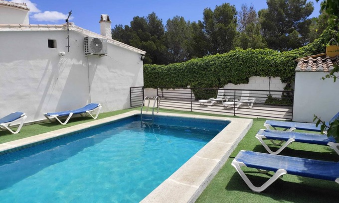 El Borge Casa | Casa En Montañas Tranquilas Con Piscina, Terraza, Jardín Y Wi-Fi