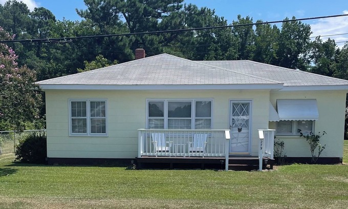 Wanchese Casa | Home in Wanchese minutes from great fishing and OBX beaches.