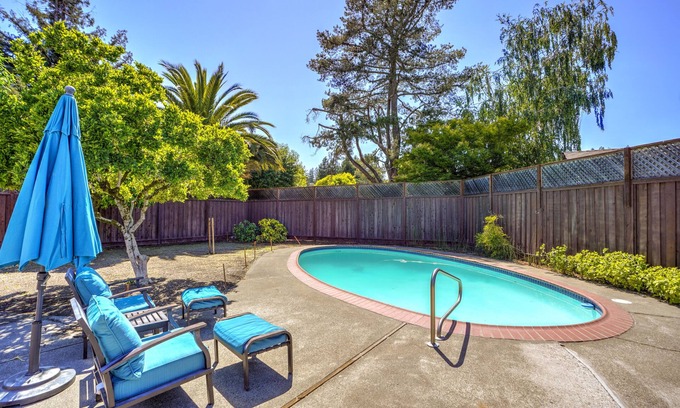 Santa Rosa Casa | Home near Sonoma with pool & hot tub