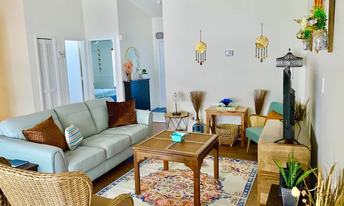 Kissimmee Casa | Sleeps 4- 6. Discount for Monthly Booking.