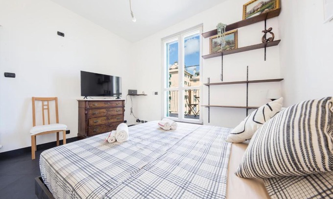 Molo Apartamento | Home of Genoa's executioner