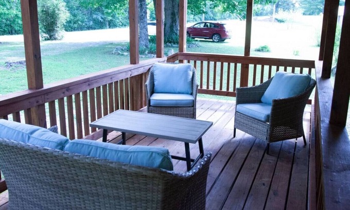 Pikeville Casa | Home on 30 acres next to State Park
