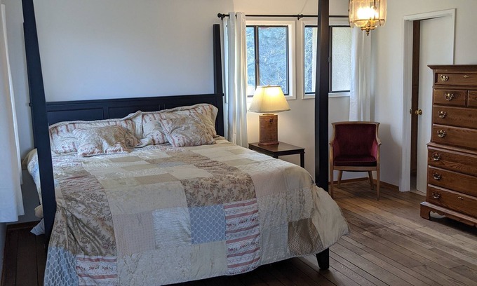 Placerville Casa | Home on a Vineyard