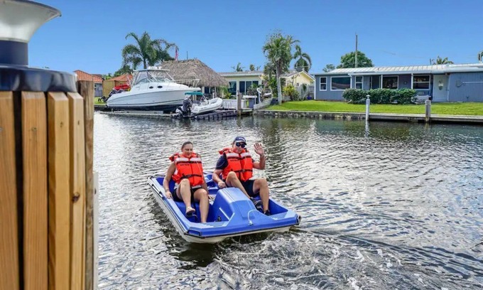 Melaleuca Gardens Casa | Home on Canal unit A by PMI