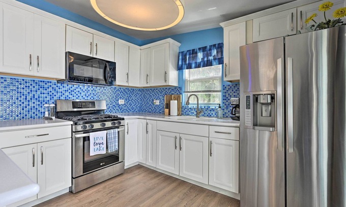 Friendship Casa | Breathtaking Castle Rock Lake Home: Waterfront Lot