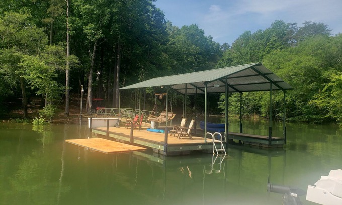 Westminster Casa | Home on Lake Hartwell - Lake Life with wraparound porches, fire pit and dock