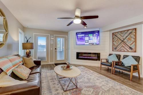 Lake Delton Apartamento | Home Sweet Getaway for Families and Adults