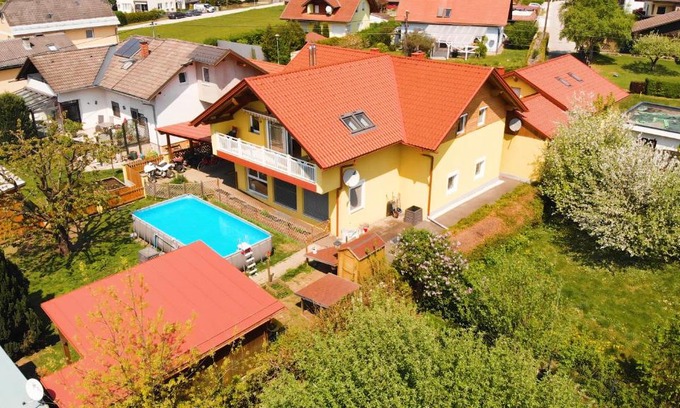 Ebenthal in Kaernten Apartamento | Home Sweet Home