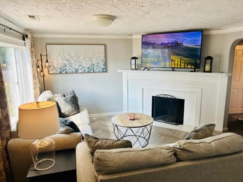 Sutherlin Casa | Home Sweet Home