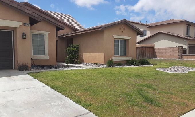 Victorville Casa | Home Sweet Home