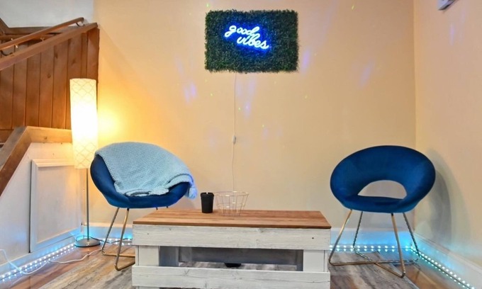 Primos Secane Casa | Home w/ Deck