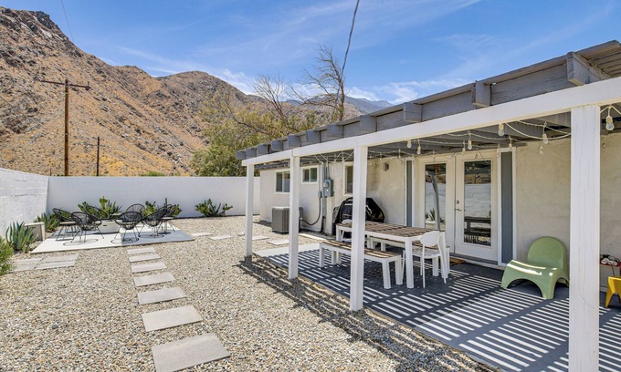 Palm Springs Casa | Home w/Stunning Mountain Views in Palm Springs!