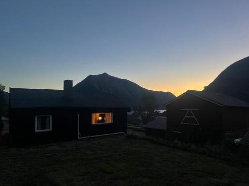 Lom Casa | Home with a view