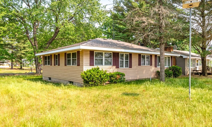 Friendship Casa | Home with game room, fireplace, & amazing views - dog-friendly