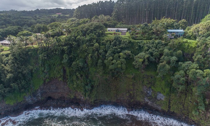 Papaaloa Casa | Nuevo alquiler de vacaciones con vista al mar a lo largo de la costa de Hamakua!