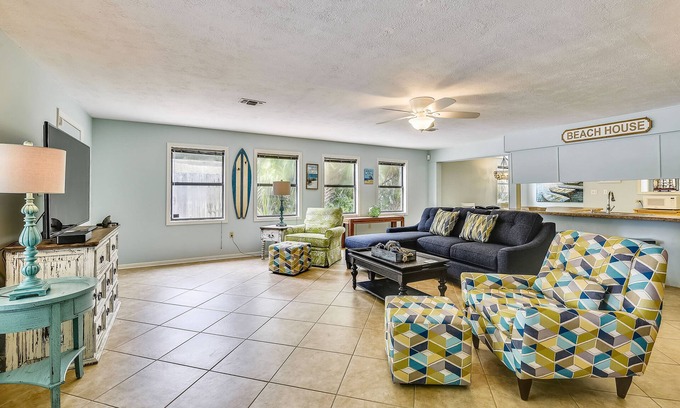 Bid-a-wee Beach Casa | 🐬Home with PRIVATE BEACH access! BOOK NOW! *Free Activities!*🐬