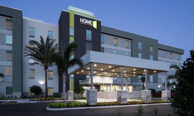 Airport North Hotel | Home2 Suites by Hilton Orlando Airport