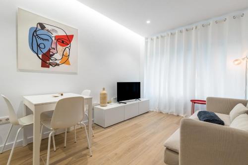 La Garita Apartamento | Home2Book Cozy & Chic Apartment near the Beach