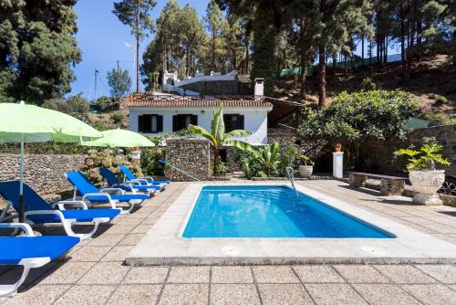 Cueva del Viento Chalet De Esquí | Home2Book Icod Rural Escape Pool BBQ