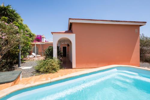 Triquivijate Casa | Home2Book Quiet Villa with Private Pool