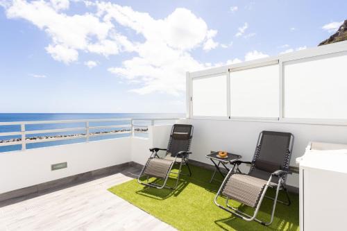 San Andres Apartamento | Home2Book Sea Front Las Teresitas Beach Attic