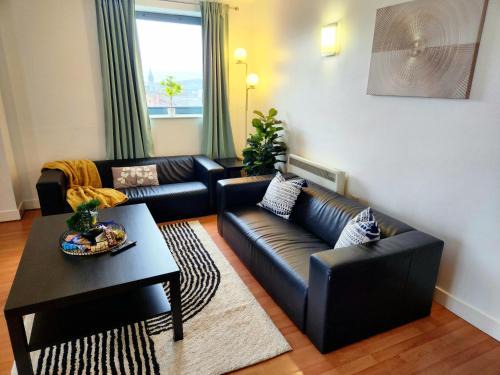 Sheffield Apartamento | Home2Home 2 bedroom & 2 bathroom central Apartment with FREE PARKING near University and Hospital