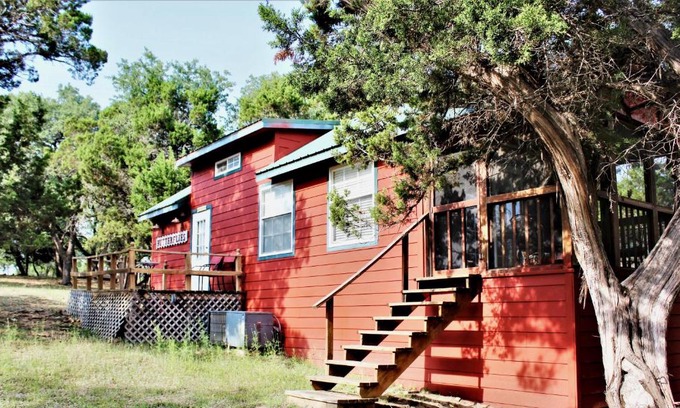 Boerne Otro | HomeAway Cabins and Animal Sanctuary