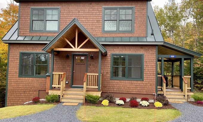 Carrabassett Valley Casa | Summer/ Fall bookings open. 3 night minimum. 35% discount for 7 or more days.