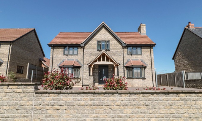 Somerton Cabaña | HOMELAND, family friendly, with a garden in Somerton