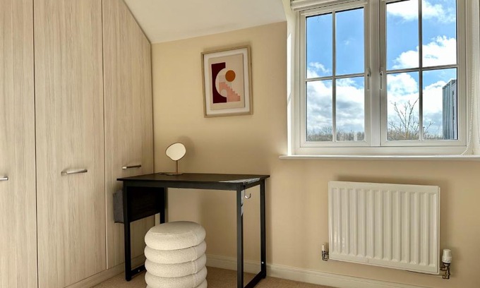 Bicester Casa | Homely 3 bedroomed House in Bicester