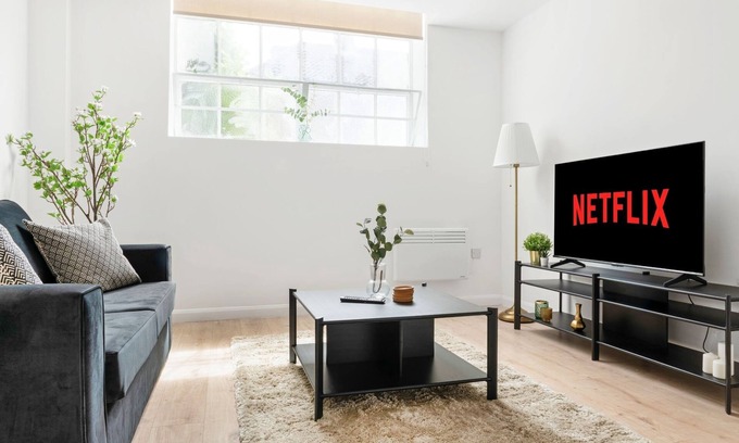 Newark Apartamento | Homely and Inviting Apartment | Free Parking