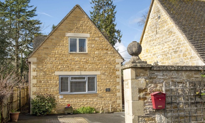 Bourton Cabaña | Homely cottage located in a fabulous village - Augusta Cottage