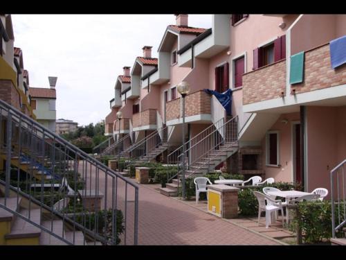 Rosapineta Apartamento | Homely flat with pool-Beahost