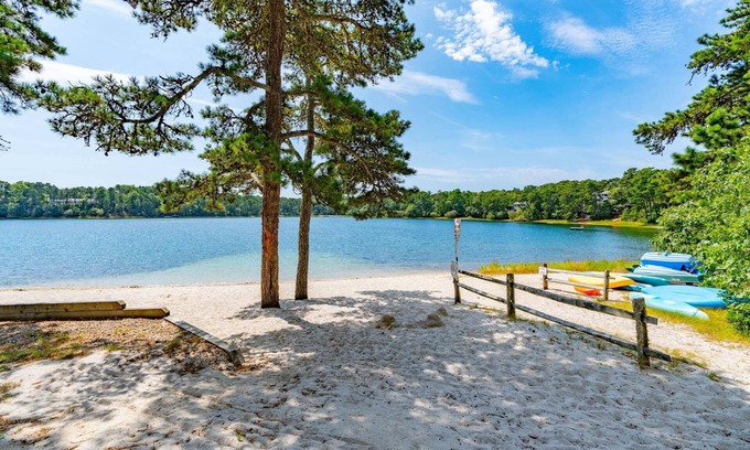 Harwich Casa | Homeport Harwich by the Lakes w/ 3 Kayak's