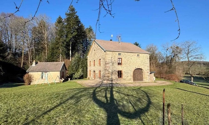 Fougerolles-Saint-Valbert Casa | Homerez - Casa cerca de Fougerolles-Saint-Valbert