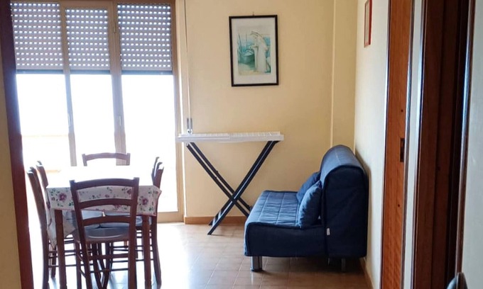 Torre Melissa Apartamento | Homerez - ¡A 10 m de la playa! Bonito apartamento para 6 pers. en Torre Melissa