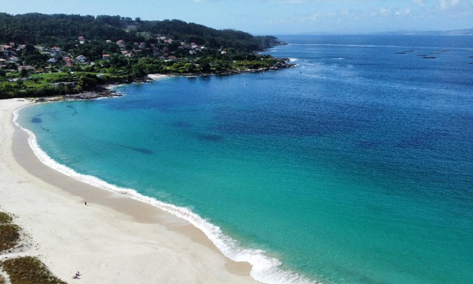Cangas Apartamento | Homerez - 100 m away from the beach! Beautiful apartement for 4 ppl. at Vilanova