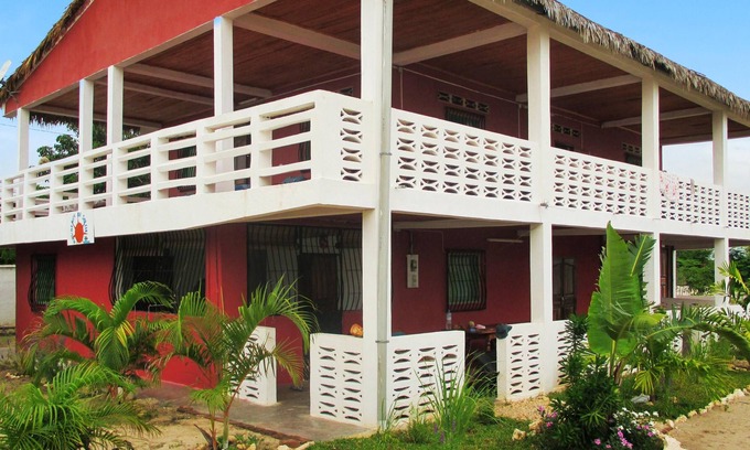 Mahajanga Apartamento | Homerez - ¡A 100 m de la playa! Apartamento para 8 pers. con terraza en Majunga