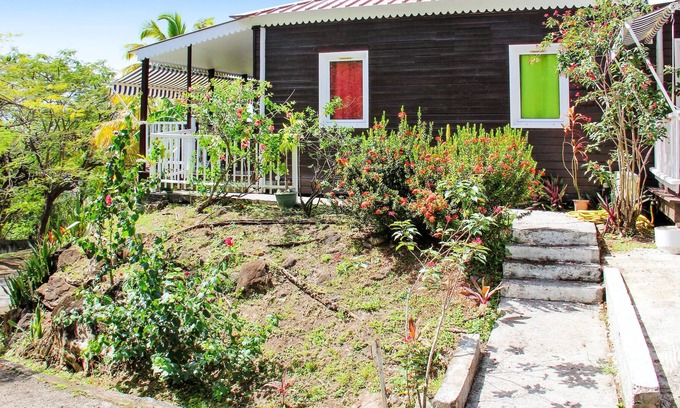 Bouillante Casa | Homerez - ¡A 150 m de la playa! Bungaló para 4 pers. con terraza en Bouillante