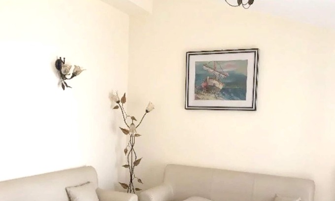 Villa San Giovanni Apartamento | Homerez - ¡A 50 m de la playa! Apartamento para 7 pers. en Villa San Giovanni