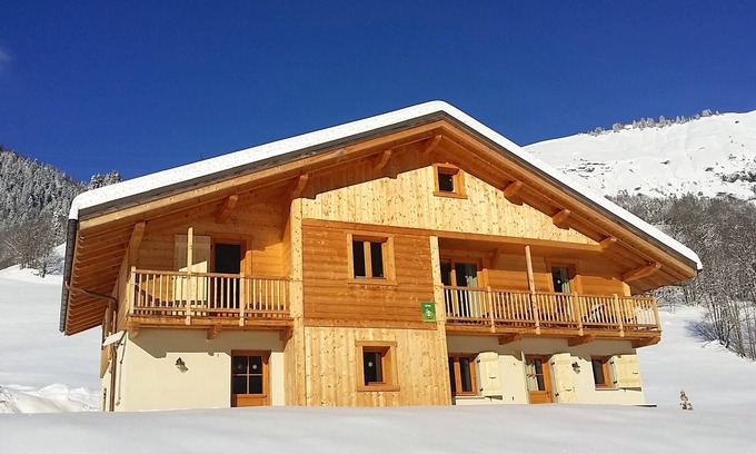 Hauteluce Apartamento | Homerez - Amazing apartement 2 km away from the slopes for 13 ppl. at Hauteluce
